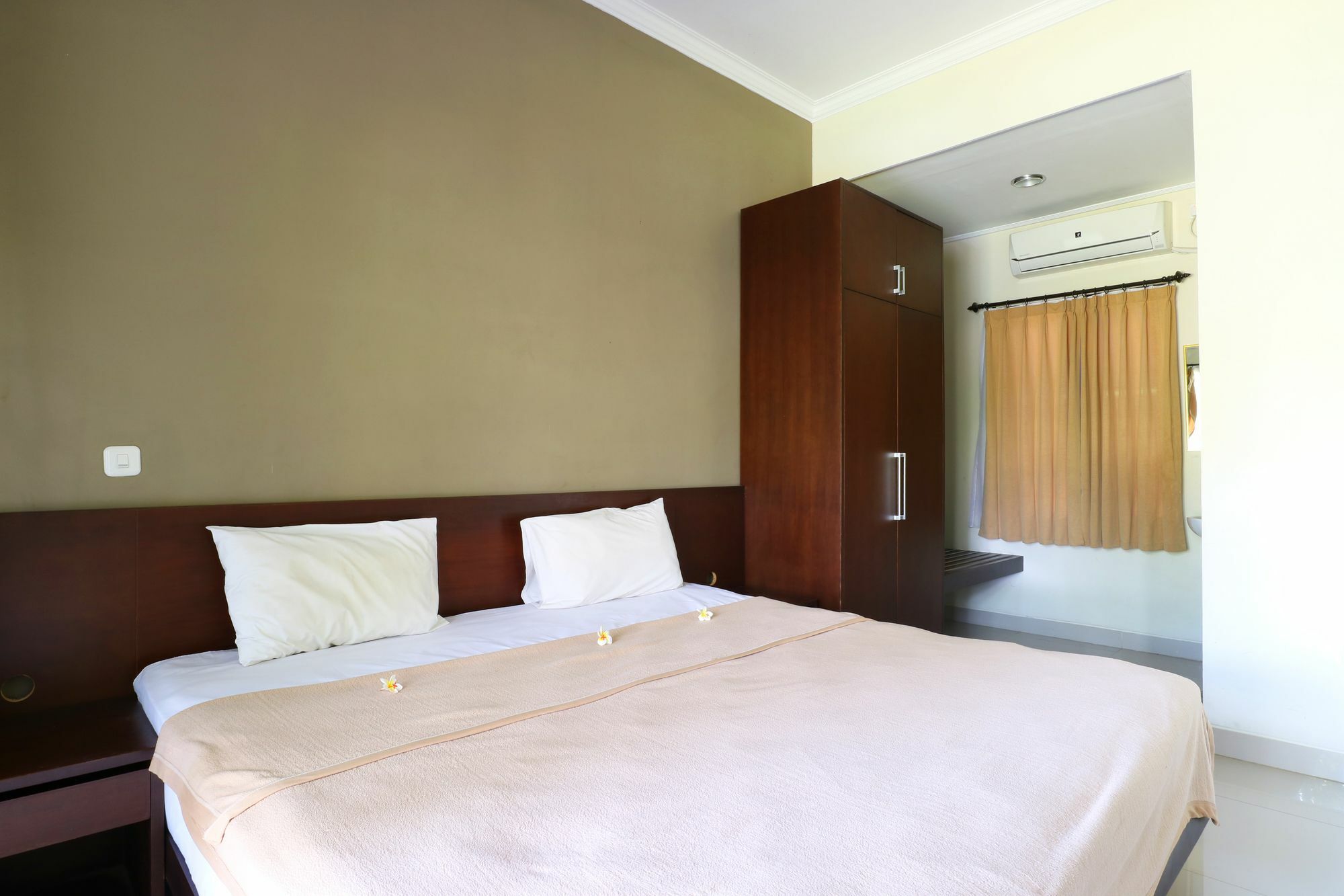 Gm Lovina Hotel Exterior foto
